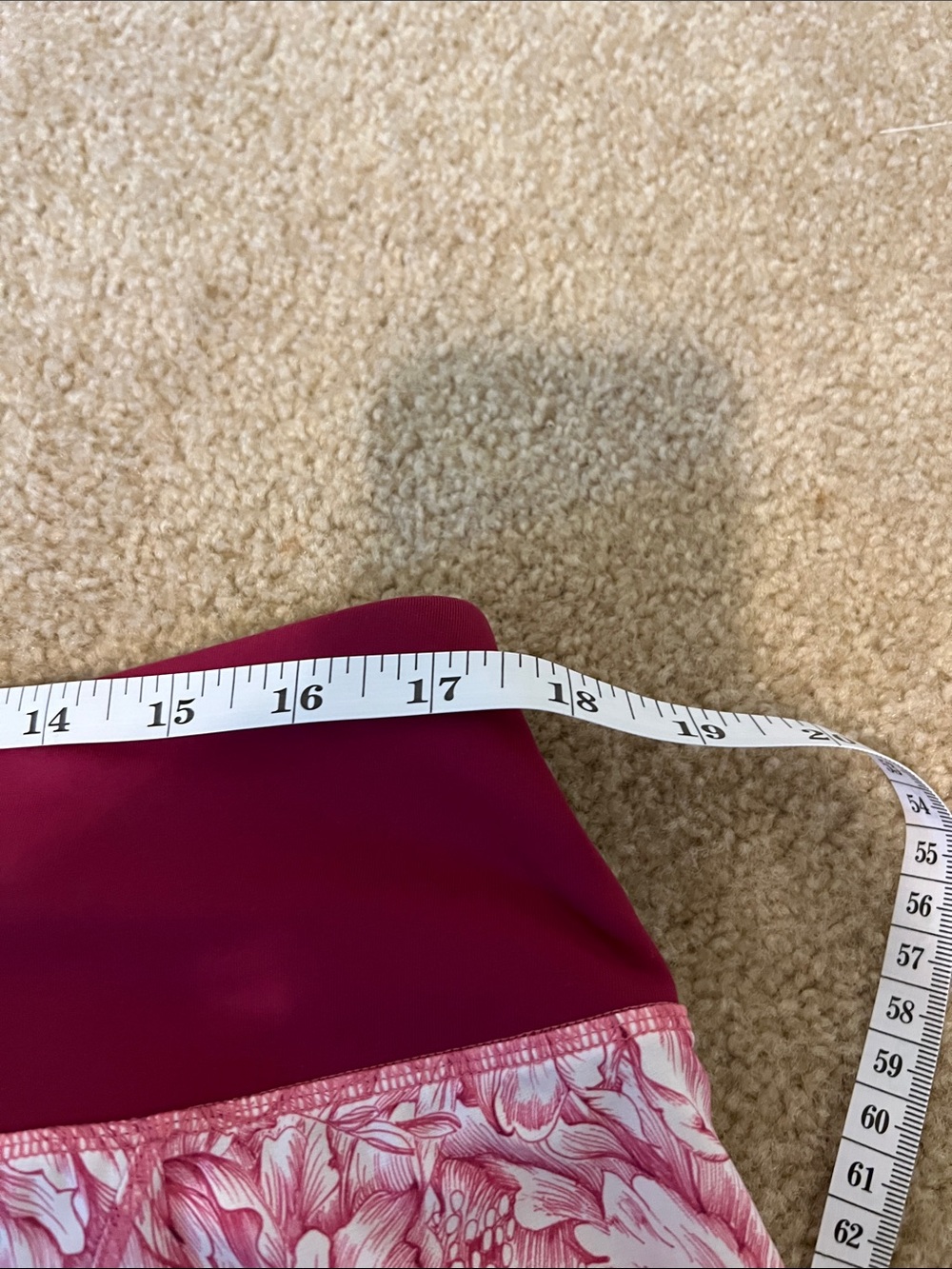 Lululemon classic speed shorts, mid rise 4-way stretch, 4” - Picture 5 of 5